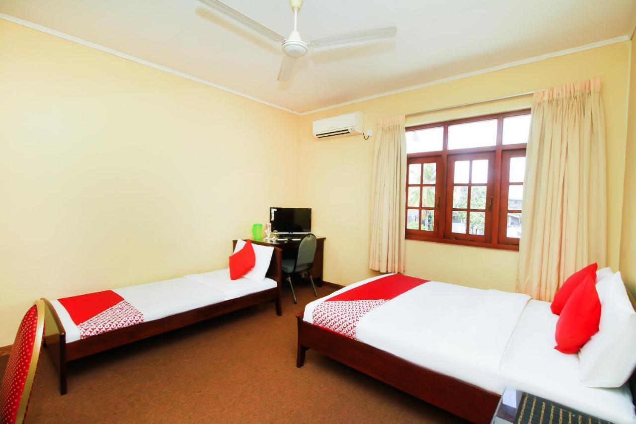 Chinese Lotus Luxapathiya - Shanghai Hotel Moratuwa Bilik gambar