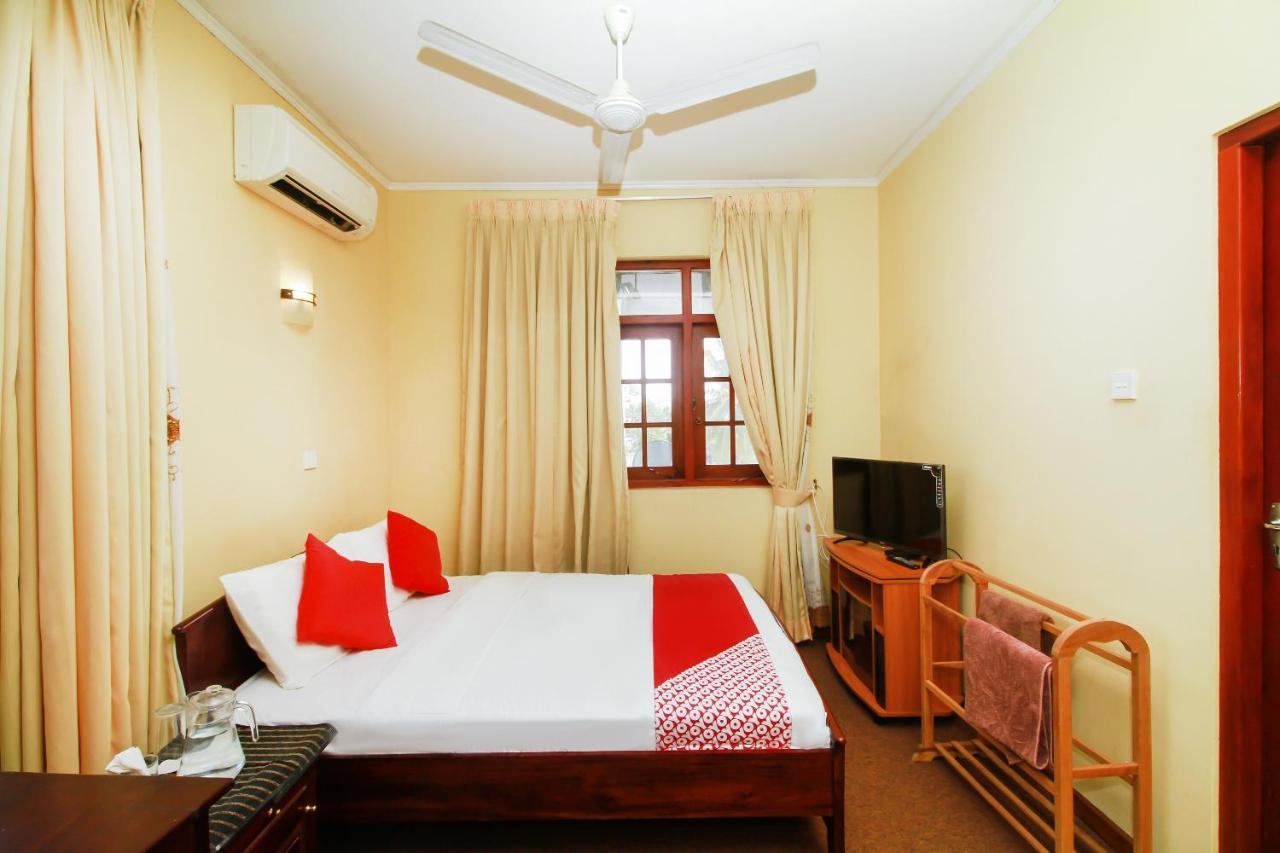 Chinese Lotus Luxapathiya - Shanghai Hotel Moratuwa Bilik gambar